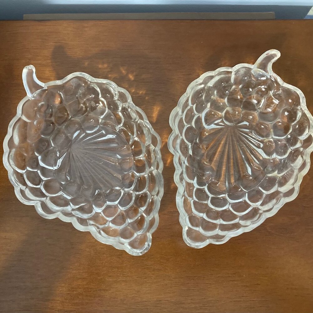 Vintage * Grape Cluster Dishes